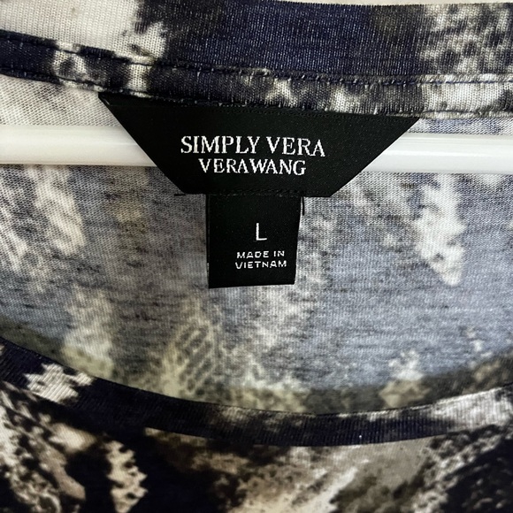 Simply Vera Vera Wang Purple, black and white long sleeve Top - great condition! - Picture 3 of 4